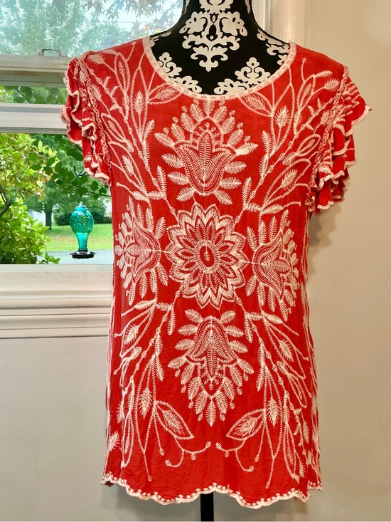 Solitaire Tops - Solitaire Coral Red & White Embroidered Ruffled Short Sleeve Blouse Size Large